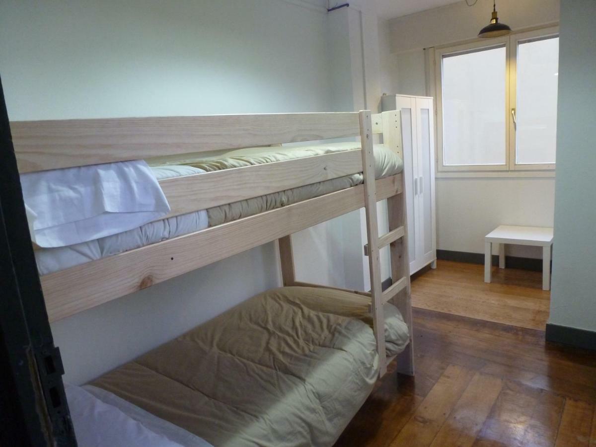 Hostal Del Arquitecto บิโตเรีย-กัสเตซ ภายนอก รูปภาพ
