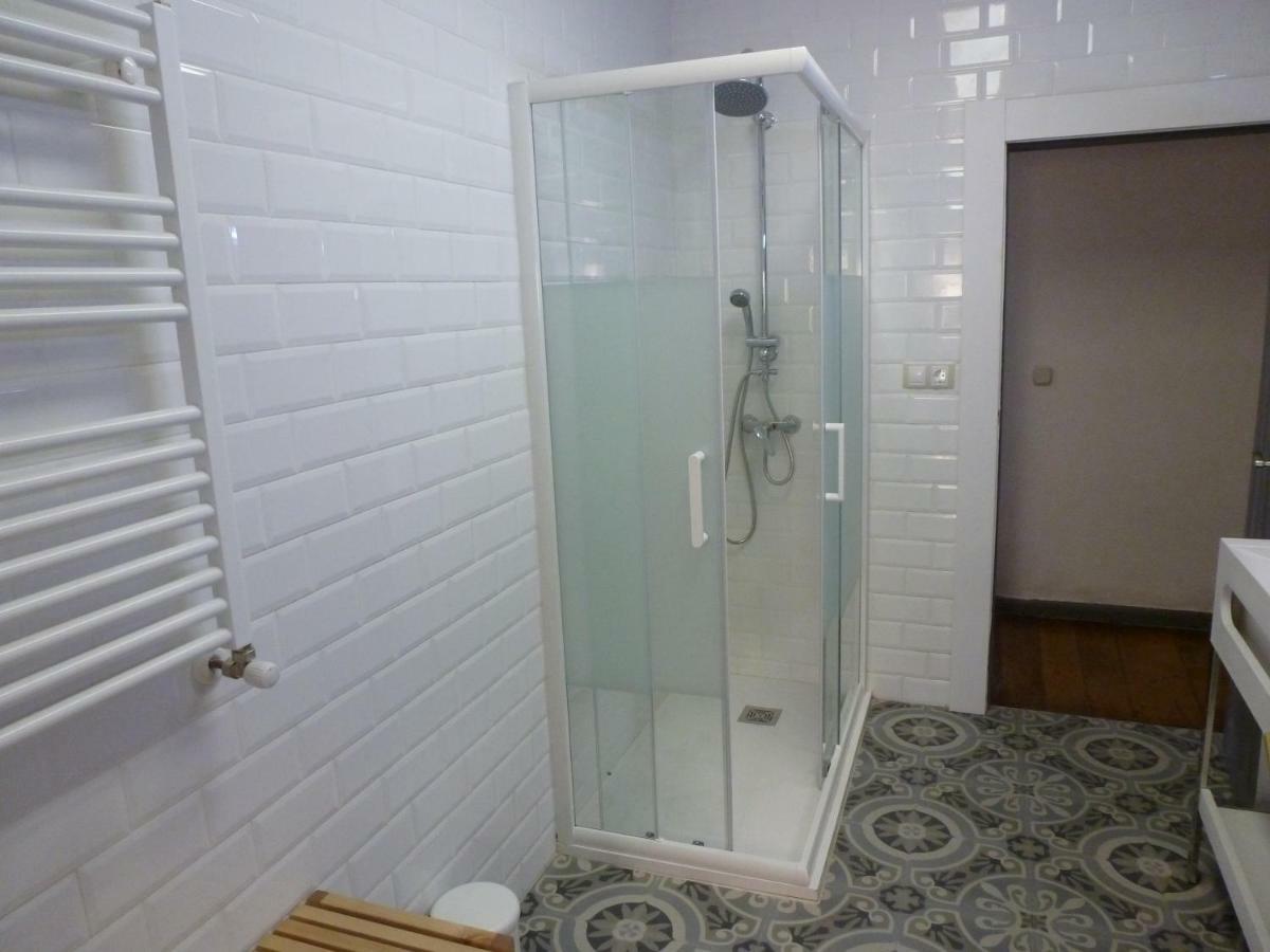 Hostal Del Arquitecto บิโตเรีย-กัสเตซ ภายนอก รูปภาพ